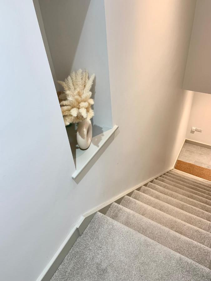 19A Brooks Road Lägenhet Street Exteriör bild